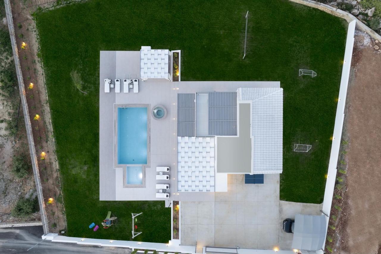 Alma Villa, 2000M2 Luxury Living, By Thinkvilla Angeliana  Exterior photo
